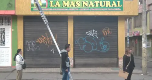 LA MAS NATURAL LA MAS NATURAL